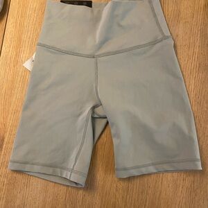 NWT TNA Aritzia High-Waisted Biker Shorts Dusky Green S